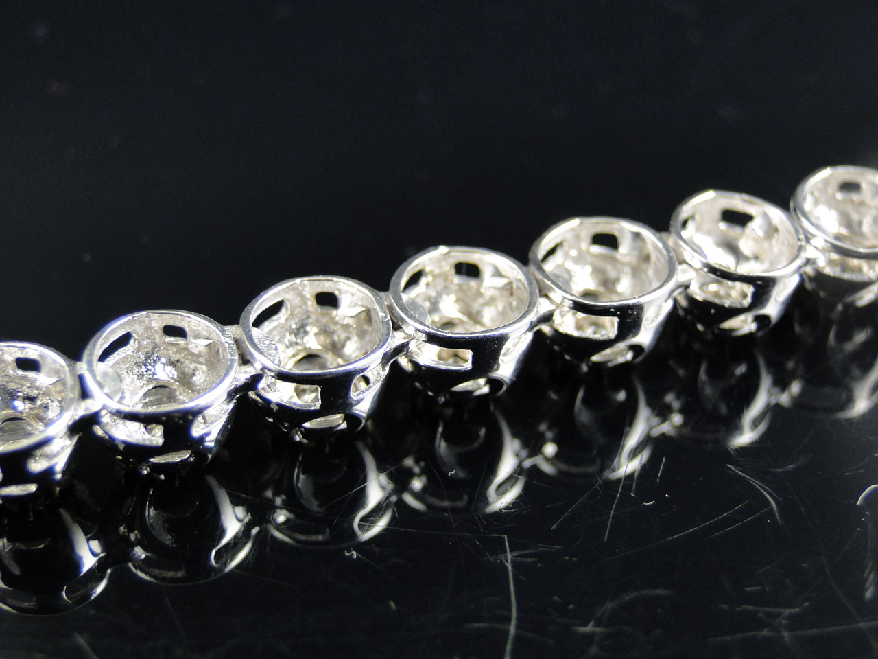 Prong Set 1 Row Genuine Diamond Chain in 10k White Gold (9 ct)