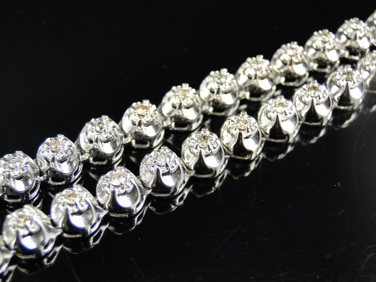 Prong Set 1 Row Genuine Diamond Chain in 10k White Gold (9 ct)